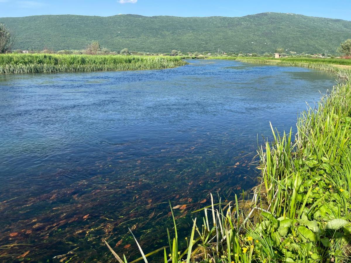 Holiday Home Bozica Licko Lesce Eksteriør billede